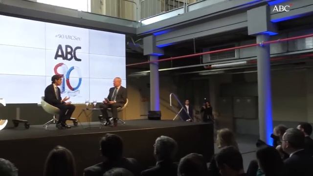 El presidente de Telefónica: «Google no puede ser la fuente del conocimiento» смотреть онлайн