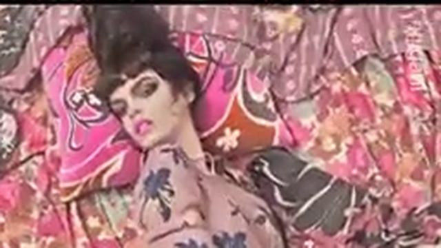 Nouvelle Vague - Dancing with myself смотреть онлайн