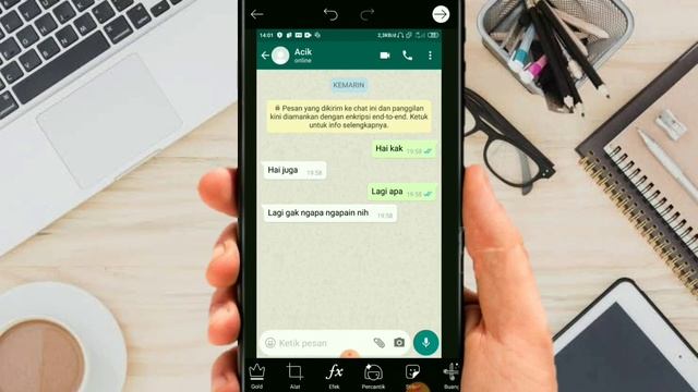 CARA MENGHILANGKAN WATERMARK DI APLIKASI PERCAKAPAN PALSU смотреть онлайн