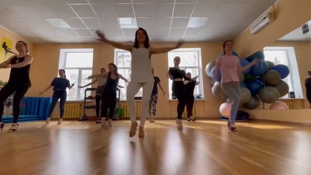 Salsa Lady Style смотреть онлайн