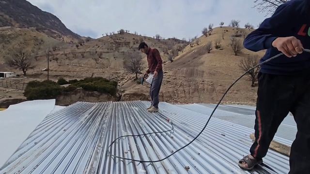 Caring for Babak's children: the nomadic life of Haider and his family in the mountains смотреть онлайн