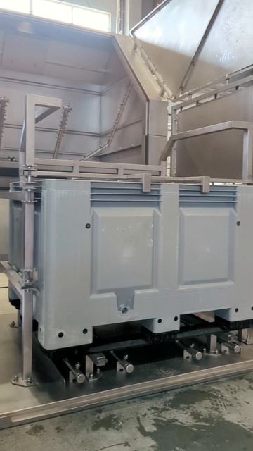 Машина для мойки габаритной тары  LUREA KEB40      #machinery #пищевоеоборудование  #машинамойки
