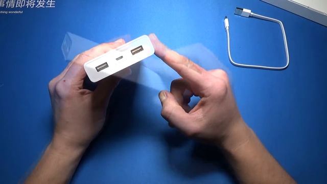 Xiaomi 20000mAh Power Bank - Обзор нового "повербанка" от Xiaomi смотреть онлайн