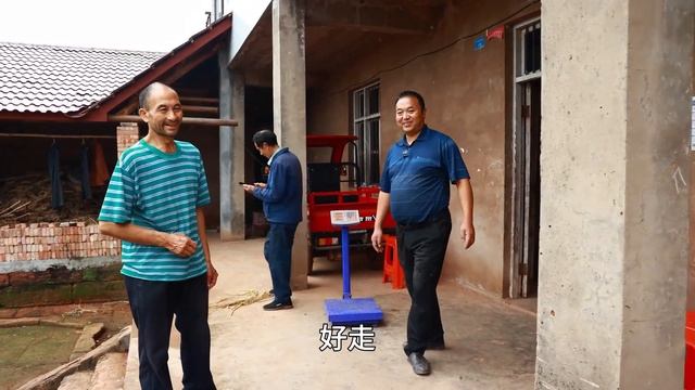 二哥去岩上收了几千斤谷子和十几只放养的鸭子，直呼这次赚大发了 смотреть онлайн