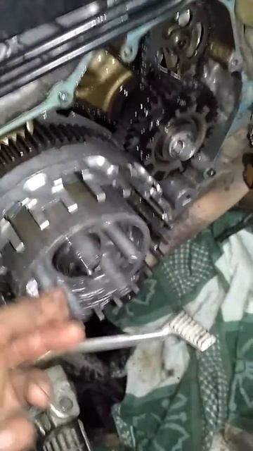 Гремит корзина сцепления