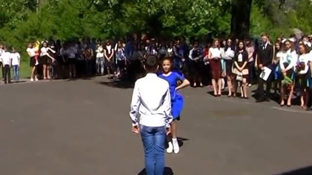 МАКЕEBKA БУРОЗ СШ №19 последний звонок 27мая 2017года. смотреть онлайн