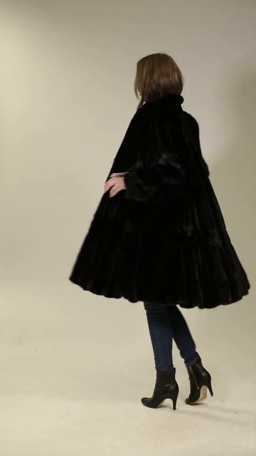 NERZ SWINGER SCHWARZ LUXUS PELZ SAGA MINK COAT BLACK FELL смотреть онлайн