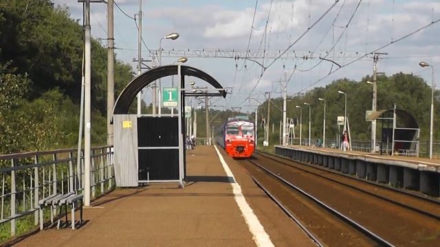 Электропоезд ЭД4М-0401 "РЭКС. Регион-экспресс" смотреть онлайн