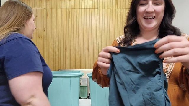 Crazy Good Goodwill Thrift Haul to Sell on Ebay and Poshmark смотреть онлайн