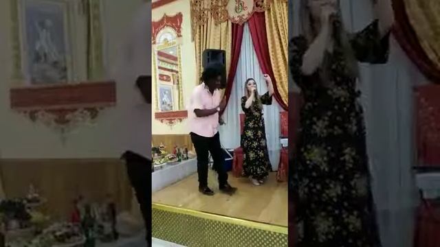 Парень танцует на Лакской свадьбе в зале Каспий Каспийск смотреть онлайн
