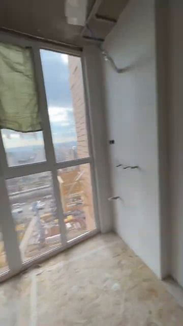 Скала на балконе #бытьбоссом #ремонтквартиры #дизайнквартиры смотреть онлайн