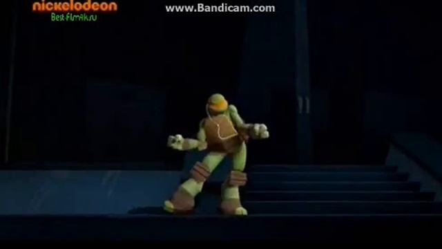 микки слушает опа гангам стайл!