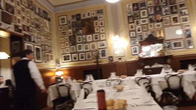 Donatello restaurant in Bologna, Italy смотреть онлайн