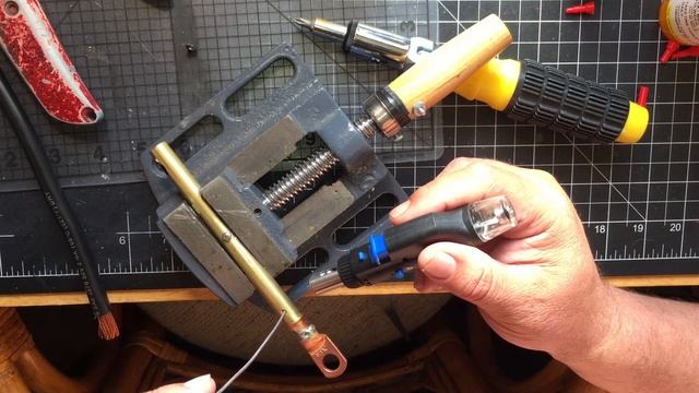 Super Simple DIY Spot Welder Pen (MOT Battery Tab Welder Pen) under $10 смотреть онлайн