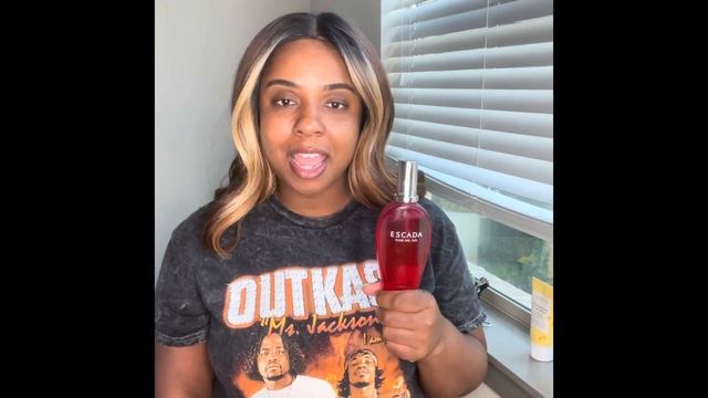 Escada Flor Del Sol Review | Mexico in a Bottle 🇲🇽 | In the Best Possible Way 😊 🍹💃🏾💐 смотреть онлайн