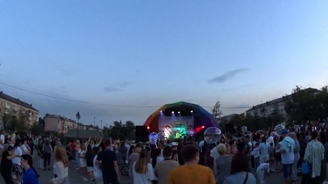 dmc neo 734 5 августа случайно попал на день района 2023 вагонка смотреть онлайн