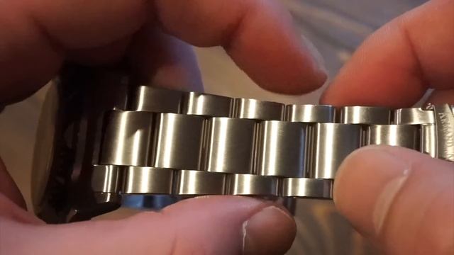 Armand Nicolet JS9 Automatic 300M Dive Watch Review - Dress Watch or Diver? смотреть онлайн