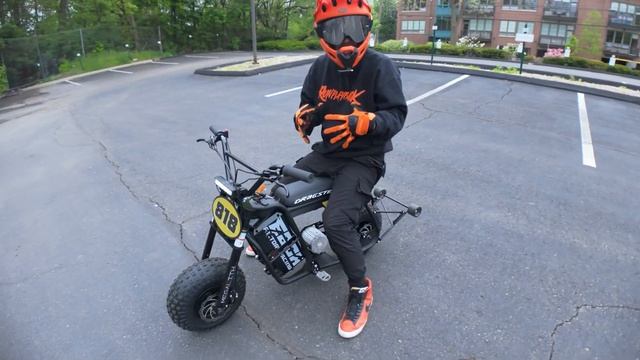 Unlock Your Wheelie Skills: EBOX Dragster Mini Bike and Wheelie Bar Review! смотреть онлайн