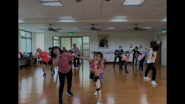 [AL舞動有氧 ] 姊妹2016(平行宇宙版) - aMEI | Cool Down | Dance Fitness | Zumba | Choreographed by Alina Lai смотреть онлайн