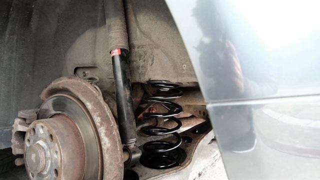 WYMIANA TYLNYCH SPRĘŻYN W AUDI A3 8P ORAZ LICZYMY ILE WYDALIŚMY KASY NA CAŁE TYLNE ZAWIESZENIE :D