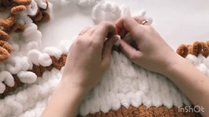 Вязаный плед из пряжи Ализе пуффи