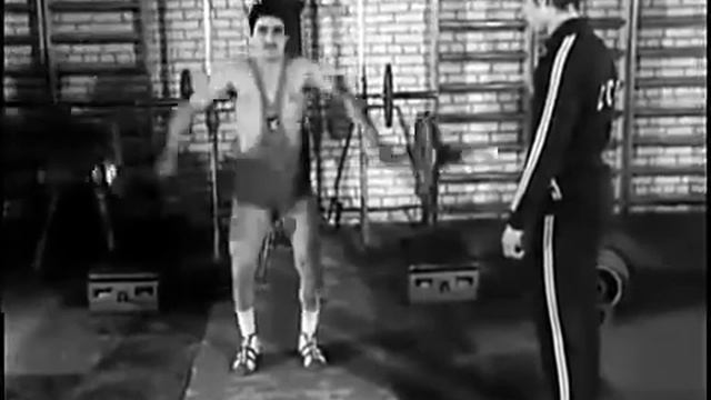 Обучение рывка в тяжелой атлетики фильм СССР /Training jerk in USSR film weightlifting смотреть онлайн
