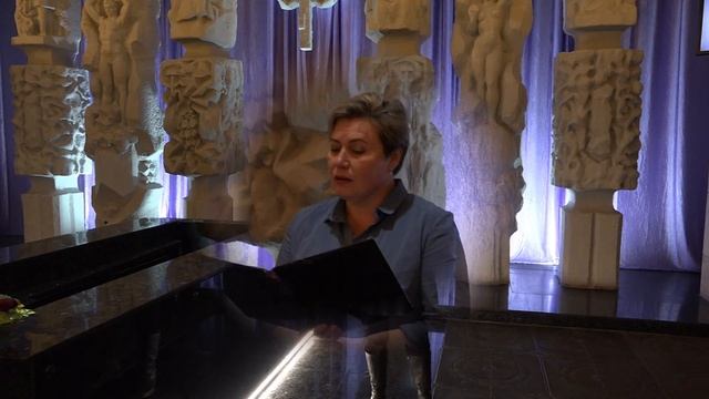 Квалификационный экзамен "Церемонимейстер по проведению похорон" в ЦОК Екатеринбурга смотреть онлайн