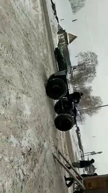 Загрузили каракат Зис-5 в Газель, Киров