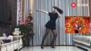 Плясовая в исполнении Цинцин (Qingqing) (Ван Сяоцин)-Калинка ,Камаринская  (баян)В. Абросимов #青青