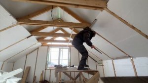 Утепление потолка мансардного этажа пенопластом | контр обрешетка из бруска