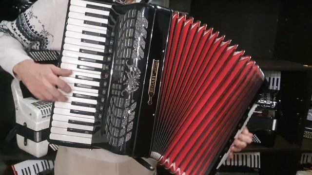 Аккордеон Bugari Armando 7/8. 4 голосный продажа 8917 814-56-22. 250 000₽ смотреть онлайн