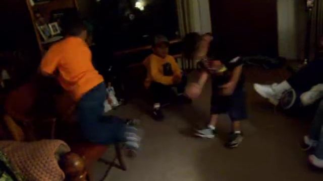 Daniel Limon break dancing (Santa Barbara, CA) смотреть онлайн