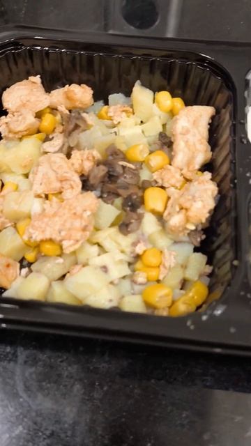 Полезный салат с курицей и кукурузой из доставки Grow Food #полезная_еда #питание #салаты #спб #202 смотреть онлайн