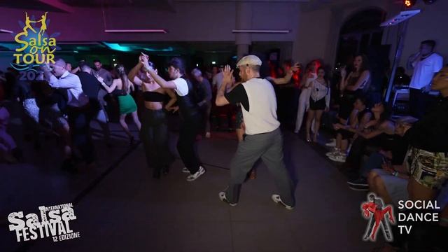 Gigi Bellomo & Addy Mendoza - Social dancing | Salsa On Tour Festival 2023 (San Vincenzo, Italy) смотреть онлайн