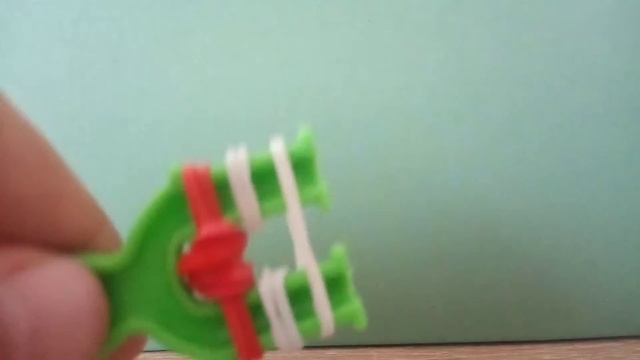 как плести браслет из резинок моим новим способом(часть1)(видео оборвалось) смотреть онлайн
