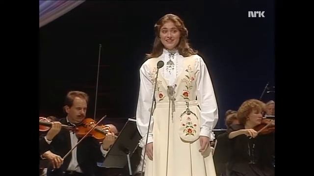 Grieg Solveig's Song Sissel Kyrkjebø