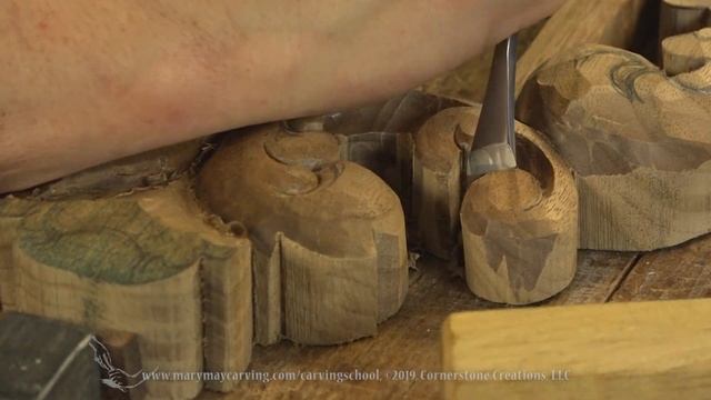 Carving a Baroque Frame - Introduction смотреть онлайн