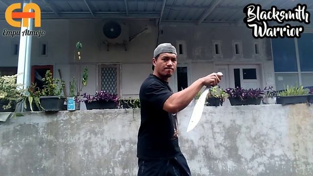 Kukri Knife of Gurkha Soldier. Tips & Knowledge. How to fight using Kukri Part#1. @pisaucustom смотреть онлайн
