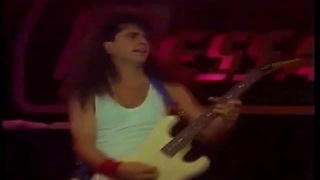 Bobby Messano "Tell Me Why" "Hide our love away" смотреть онлайн