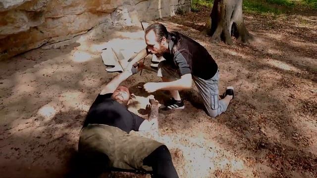 Want To Learn How To Duel with a Longshield? Check Out Talhoffer's 1467 смотреть онлайн