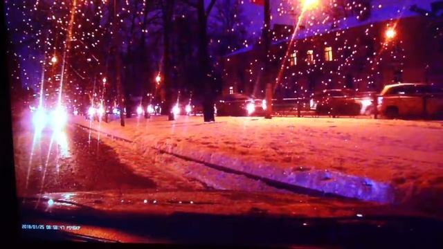 Быдло на тротуаре в Колпино смотреть онлайн