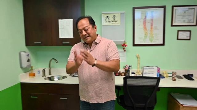 This doctor gave her the LOUDEST spinal adjustment crack смотреть онлайн