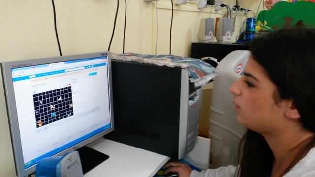 I grandi tra scratch e Play Run Marco... alla scoperta di Cubetto e di Bee Bot 05 смотреть онлайн