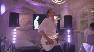 Queen - Show Must Go On (live)