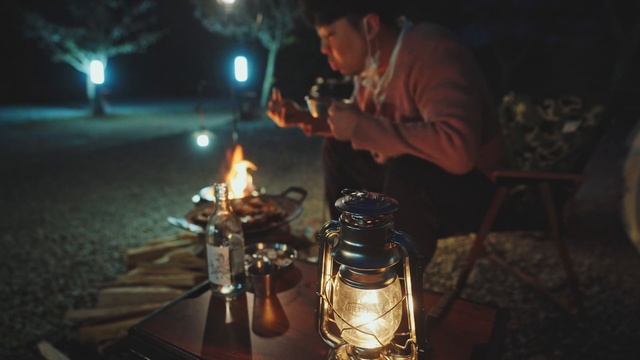 벚꽃과 잘 어울리는 원터치 텐트로 미니멀 캠핑 . 남자는 핑크라고 배웠습니다?! 캠핑브이로그 . Camping . 더캠퍼코지팝 . 솔로캠핑 . 닭볶음탕 . 문라이트캠핑장