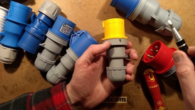 My favourite industrial connector (Ceeform). смотреть онлайн