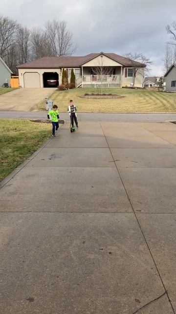 We got an electric scooter🙃 смотреть онлайн