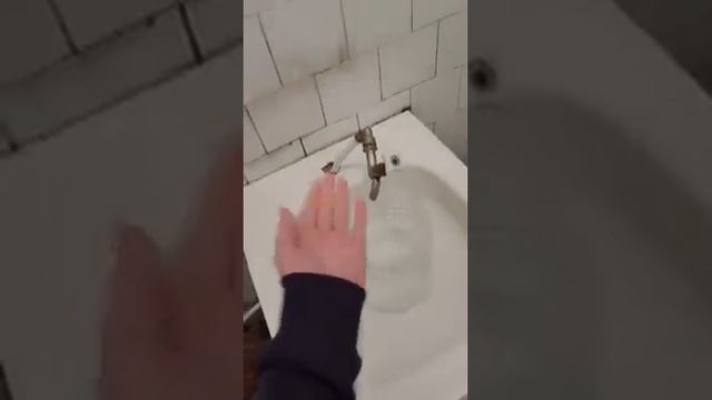 Женщина из Флорешть показала в каких условиях люди находятся в больнице смотреть онлайн