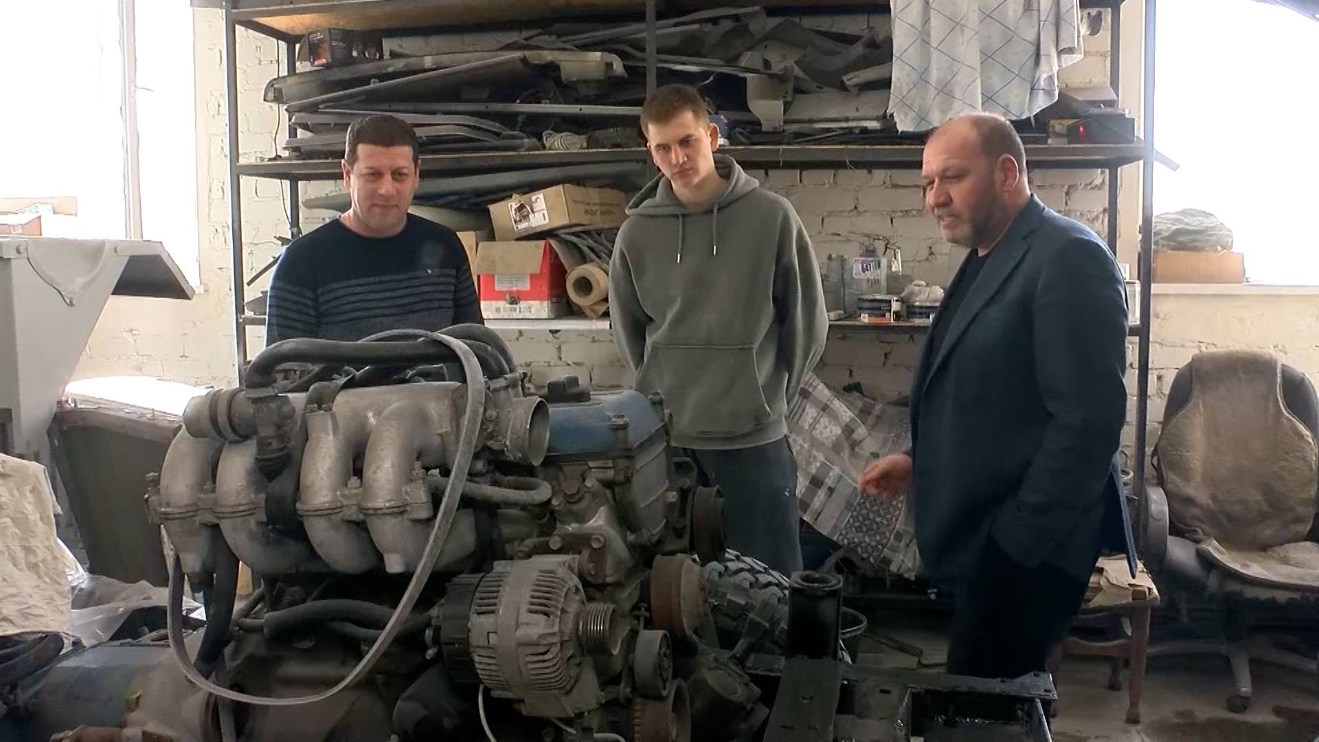 В АВТОСЕРВИСЕ НЕВИННОМЫССКА МОДЕРНИЗИРУЮТ АВТОМОБИЛИ ДЛЯ ОТПРАВКИ В ЗОНУ СВО смотреть онлайн