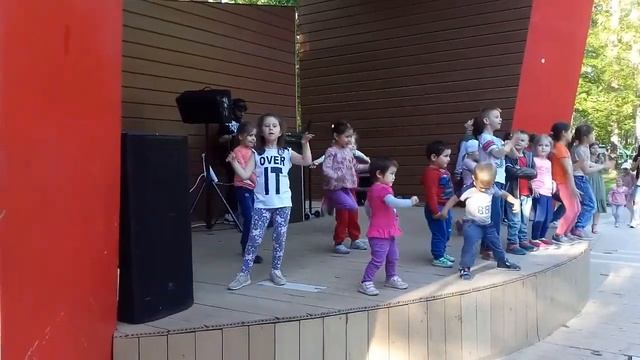 Танцуют все! Парк на Пехорке смотреть онлайн